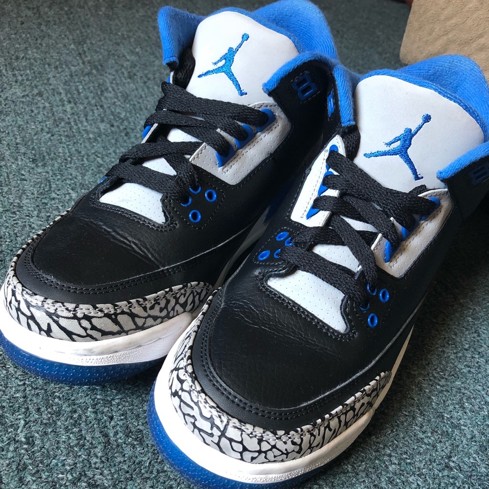 Jordan 3 “Sport Blue” Size:7  (Size:8.5 in women)